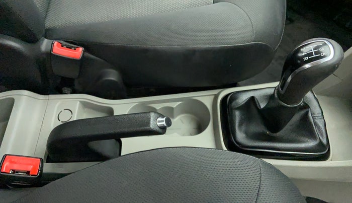 2018 Tata Tiago XT 1.2 REVOTRON, Petrol, Manual, 50,932 km, Gear Lever
