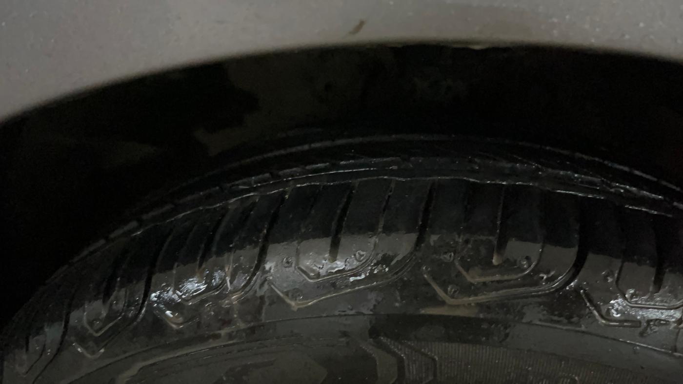 2014 Hyundai i20 SPORTZ 1.2, Petrol, Manual, 36,874 km, Right Front Tyre Tread