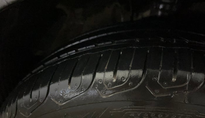 2014 Hyundai i20 SPORTZ 1.2, Petrol, Manual, 36,846 km, Left Front Tyre Tread