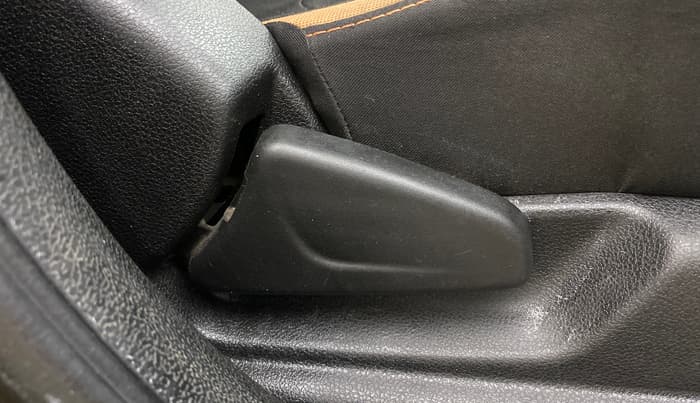 2017 Renault Kwid CLIMBER 1.0 AMT, Petrol, Automatic, 25,409 km, Driver Side Adjustment Panel
