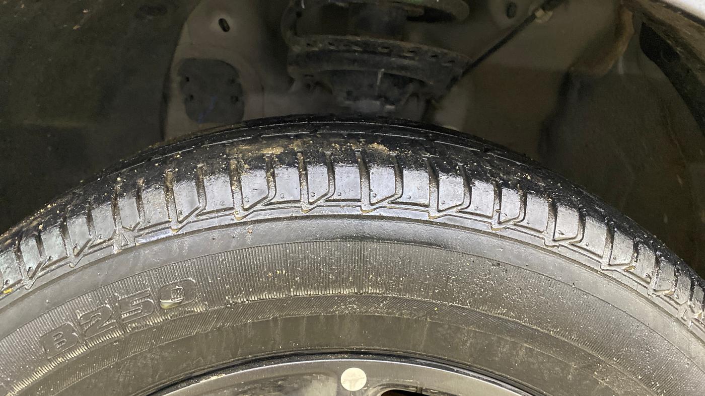 2018 Hyundai Elite i20 ASTA 1.2  CVT, Petrol, Automatic, 27,448 km, Left Front Tyre Tread