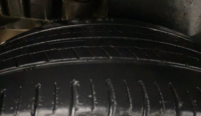 2012 Maruti Swift Dzire ZDI, Diesel, Manual, 1,26,806 km, Right Rear Tyre Tread