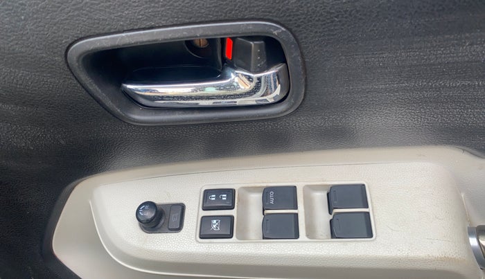 2018 Maruti IGNIS ZETA 1.2 AMT, Petrol, Automatic, 75,397 km, Driver Side Door Panels Control