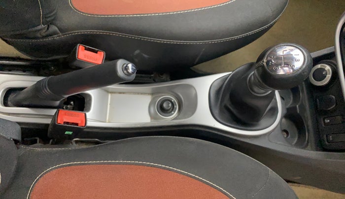 2015 Renault Duster 110 PS RXZ 4X4 MT DIESEL, Diesel, Manual, 56,189 km, Gear Lever