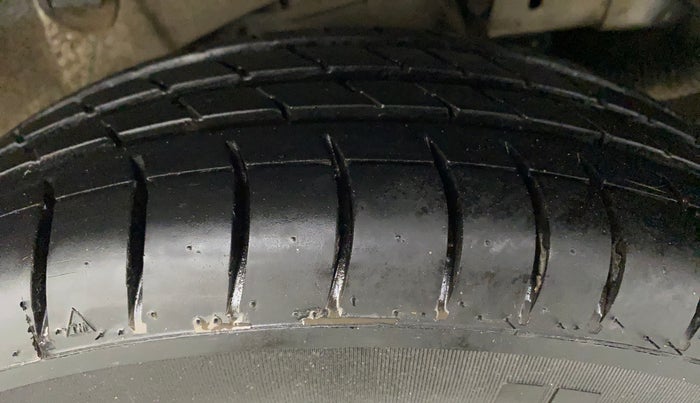 2011 Hyundai Santro Xing GLS, Petrol, Manual, 69,941 km, Left Rear Tyre Tread