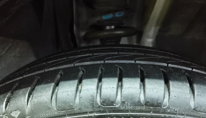 2022 Renault Kiger RXT (O) AMT, Petrol, Automatic, 85,219 km, Right Front Tyre Tread