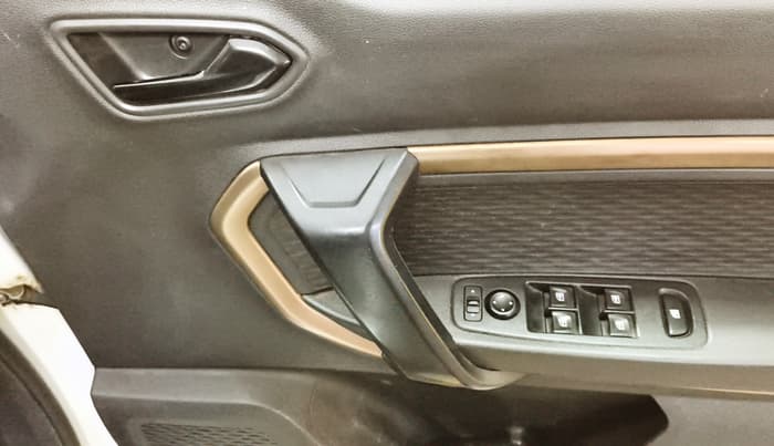 2022 Renault Kiger RXT (O) AMT, Petrol, Automatic, 85,219 km, Driver Side Door Panels Control