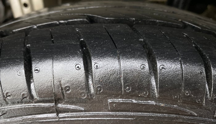 2011 Maruti Alto LXI, Petrol, Manual, 49,101 km, Right Rear Tyre Tread