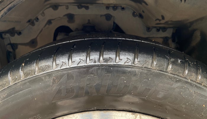 2017 Tata Hexa XT 4X2 6 STR, Diesel, Manual, 61,109 km, Left Front Tyre Tread
