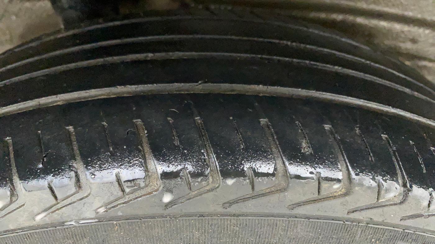 2020 Maruti New Wagon-R LXI CNG 1.0 L, CNG, Manual, 40,242 km, Right Rear Tyre Tread