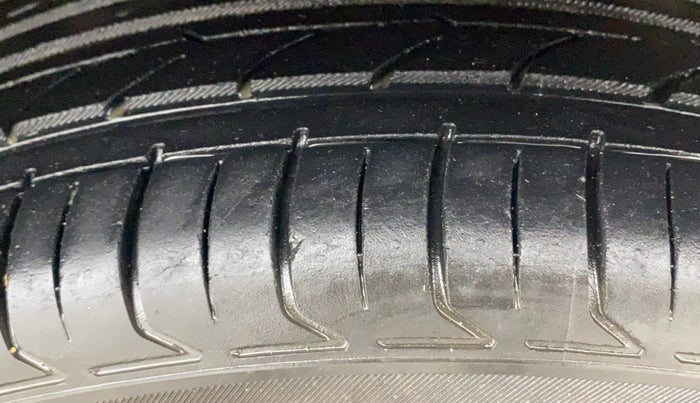 2019 KIA SELTOS GTX PLUS AT 1.5 DIESEL, Diesel, Automatic, 85,683 km, Right Front Tyre Tread
