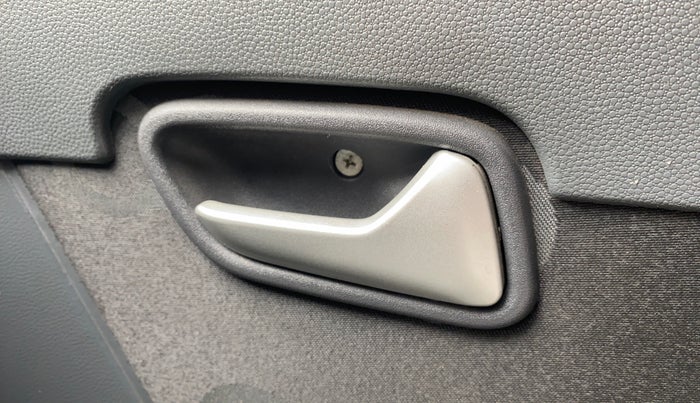 2014 Maruti Alto 800 VXI, Petrol, Manual, 68,645 km, Driver Side Door Panels Control