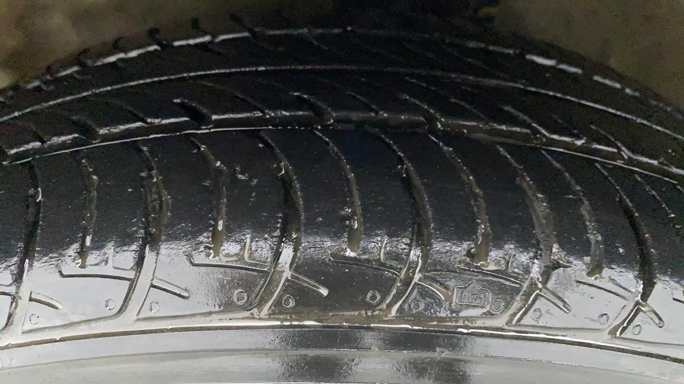 2018 Maruti Celerio VXI CNG D, CNG, Manual, 52,636 km, Left Front Tyre Tread