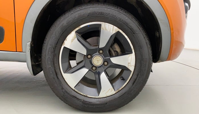 2018 Tata NEXON XZ+ 1.2 DUAL TONE, Petrol, Manual, 24,407 km, Right Front Wheel