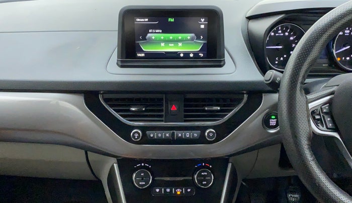 2018 Tata NEXON XZ+ 1.2 DUAL TONE, Petrol, Manual, 24,407 km, Air Conditioner