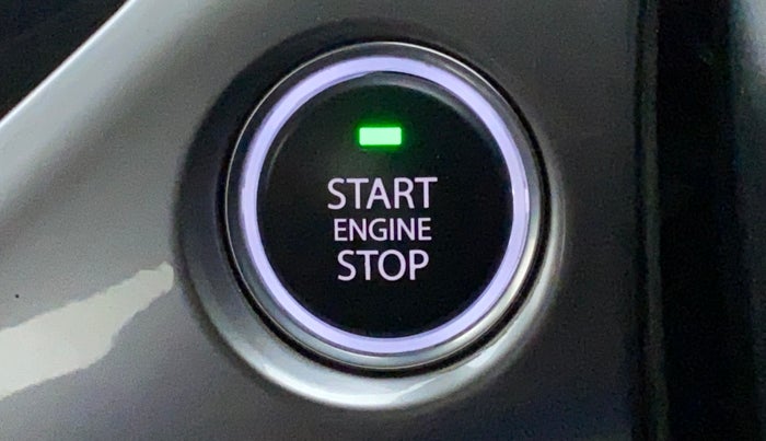 2018 Tata NEXON XZ+ 1.2 DUAL TONE, Petrol, Manual, 24,407 km, Keyless Start/ Stop Button