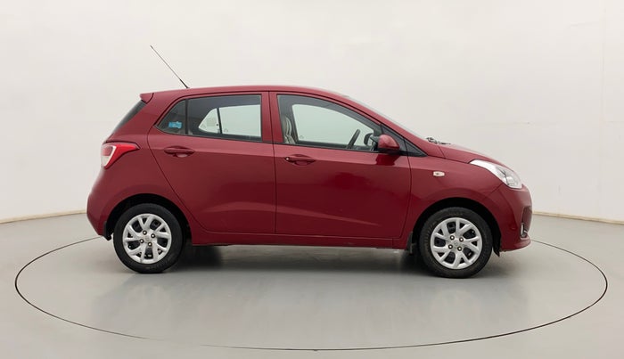 2017 Hyundai Grand i10 SPORTZ 1.2 KAPPA VTVT, Petrol, Manual, 83,808 km, Right Side View