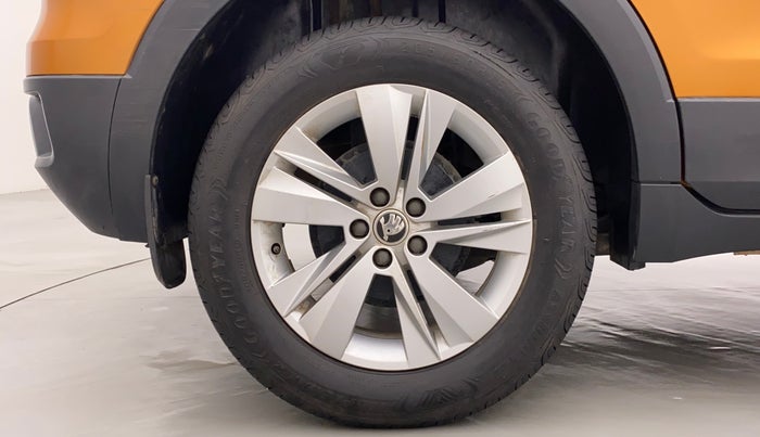 2021 Skoda KUSHAQ AMBITION 1.0 TSI MT, Petrol, Manual, 15,761 km, Right Rear Wheel