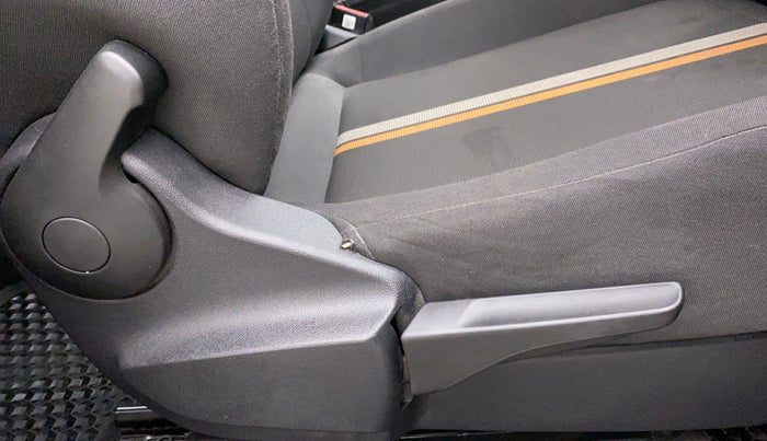 2021 Skoda KUSHAQ AMBITION 1.0 TSI MT, Petrol, Manual, 15,761 km, Driver Side Adjustment Panel