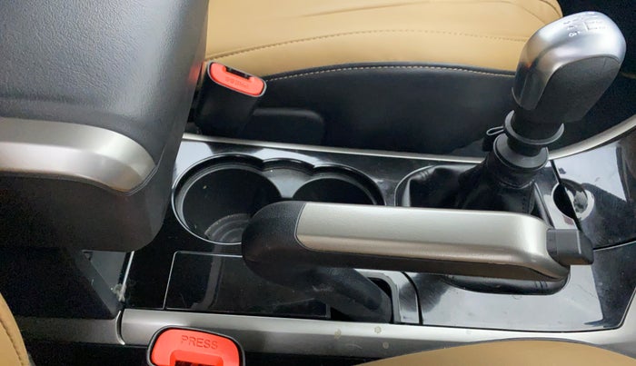 2020 Mahindra XUV500 W9, Diesel, Manual, 8,018 km, Gear Lever