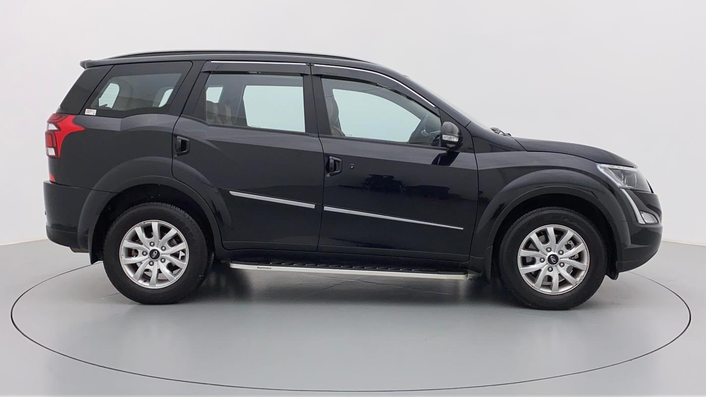 2020 Mahindra XUV500 W9, Diesel, Manual, 8,018 km, Right Side View