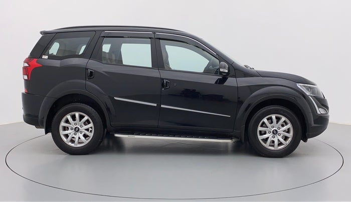 2020 Mahindra XUV500 W9, Diesel, Manual, 8,018 km, Right Side View