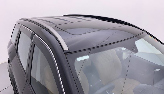 2020 Mahindra XUV500 W9, Diesel, Manual, 8,018 km, Roof