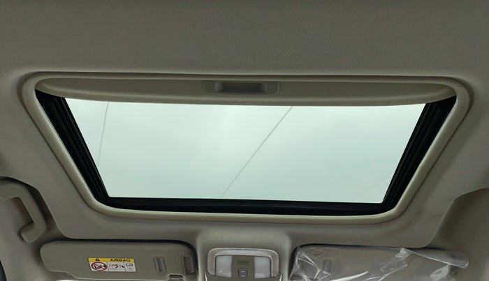 2020 Mahindra XUV500 W9, Diesel, Manual, 8,018 km, Moonroof/ Sunroof