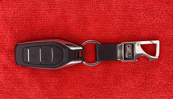 2020 Mahindra XUV500 W9, Diesel, Manual, 8,018 km, Key Close Up