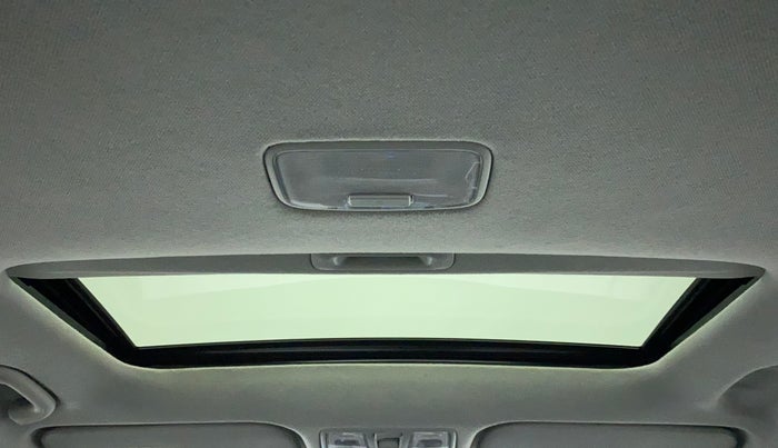2022 Hyundai NEW I20 ASTA (O) 1.2 AT, Petrol, Automatic, 5,714 km, Moonroof/ Sunroof