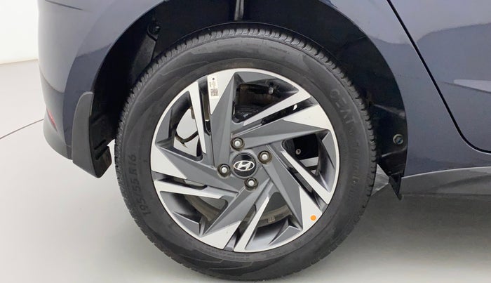 2022 Hyundai NEW I20 ASTA (O) 1.2 AT, Petrol, Automatic, 5,714 km, Right Rear Wheel