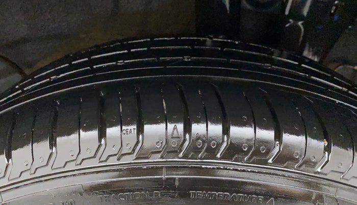 2022 Hyundai NEW I20 ASTA (O) 1.2 AT, Petrol, Automatic, 5,714 km, Left Rear Tyre Tread