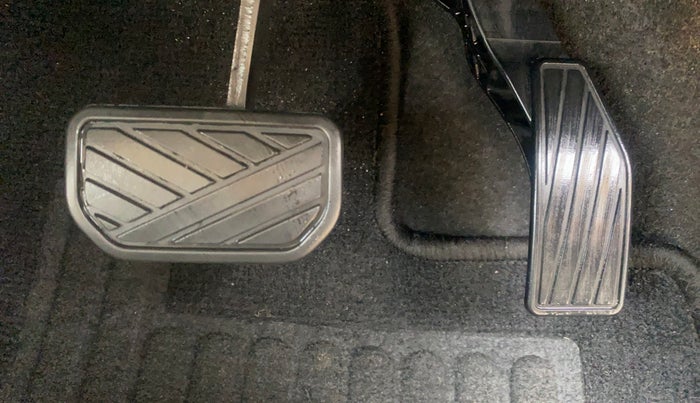 2020 Maruti S PRESSO VXI PLUS AMT, Petrol, Automatic, 20,899 km, Pedals