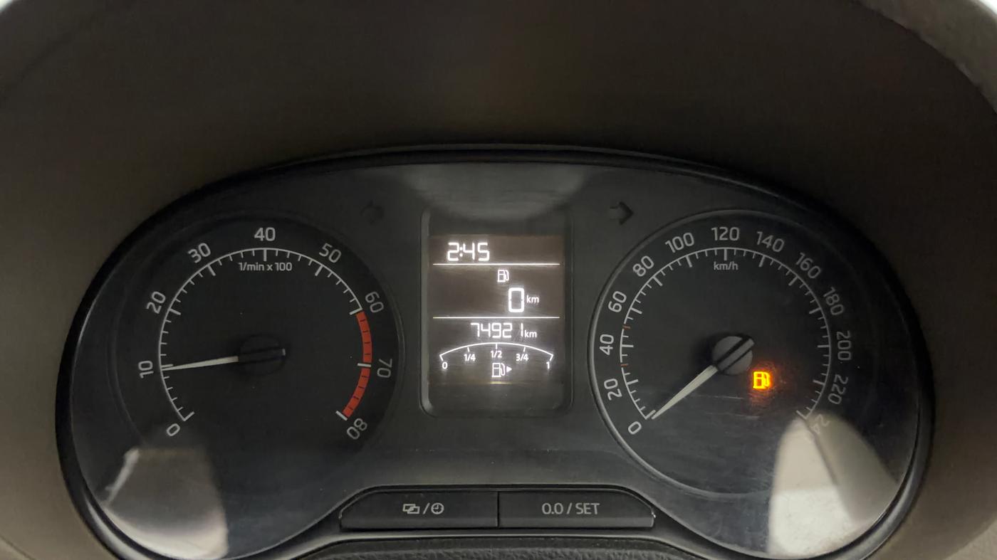 2015 Skoda Rapid 1.6 MPI ELEGANCE PLUS AT, Petrol, Automatic, 74,992 km, Odometer Image