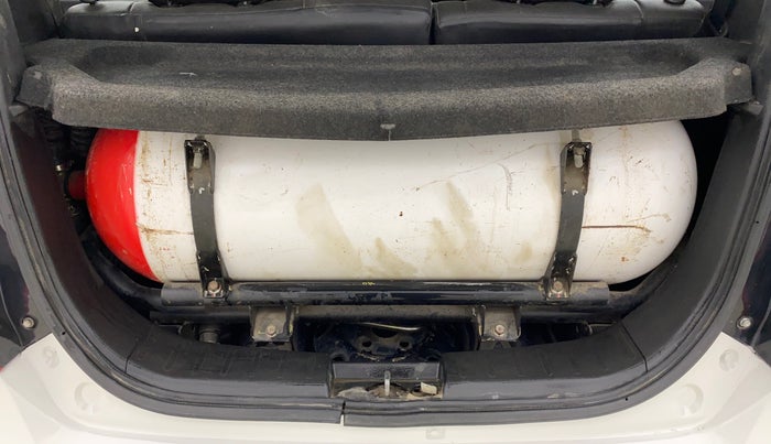 2017 Maruti Wagon R 1.0 VXI, CNG, Manual, 96,069 km, Boot Inside