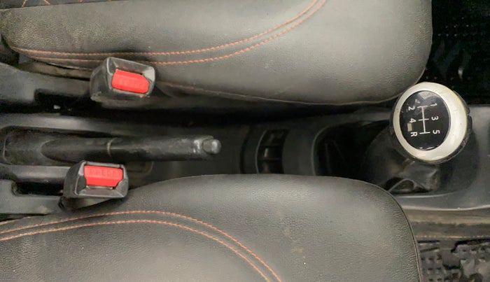 2017 Maruti Wagon R 1.0 VXI, CNG, Manual, 96,069 km, Gear Lever