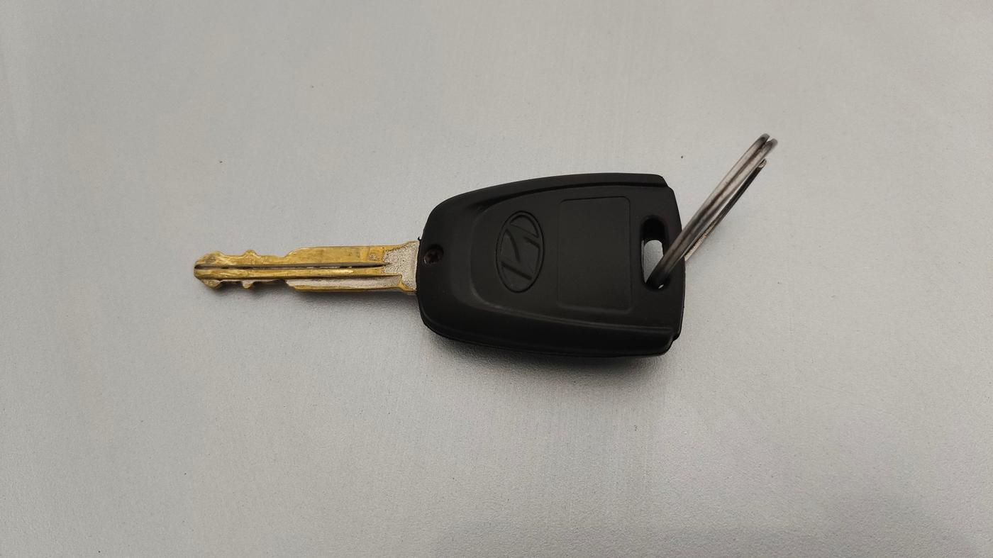 2019 Hyundai NEW SANTRO SPORTZ CNG, CNG, Manual, 1,34,769 km, Key Close Up