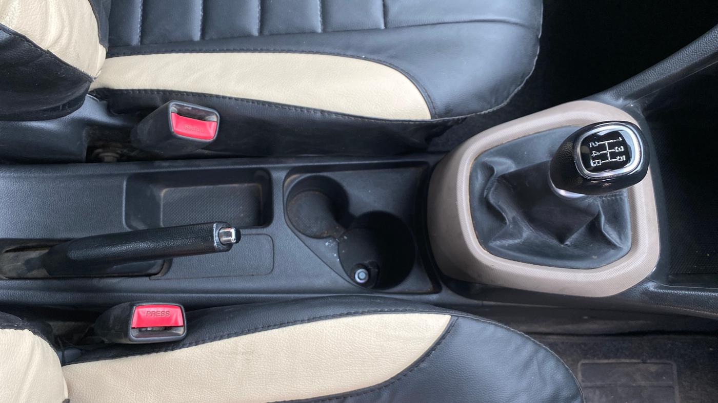 2019 Hyundai Grand i10 SPORTZ 1.2 KAPPA VTVT, Petrol, Manual, 70,289 km, Gear Lever