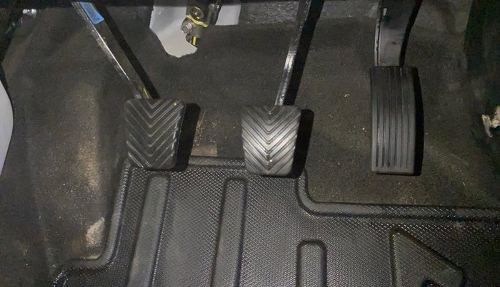 2025 Hyundai NEW I20 SPORTZ 1.2 MT, Petrol, Manual, 5,349 km, Pedals