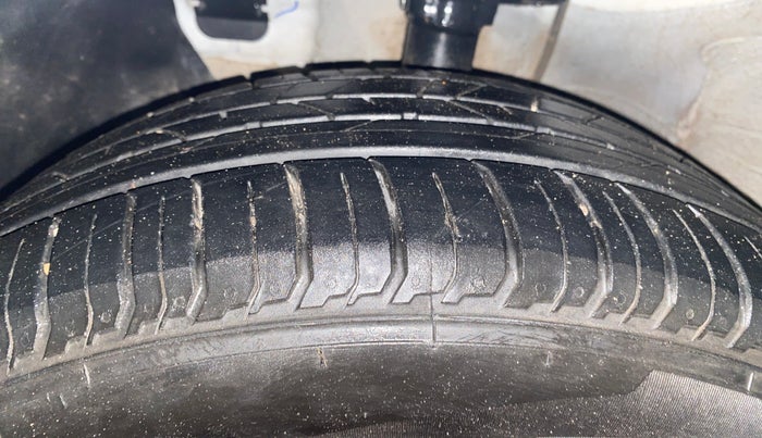 2025 Hyundai NEW I20 SPORTZ 1.2 MT, Petrol, Manual, 5,349 km, Left Front Tyre Tread