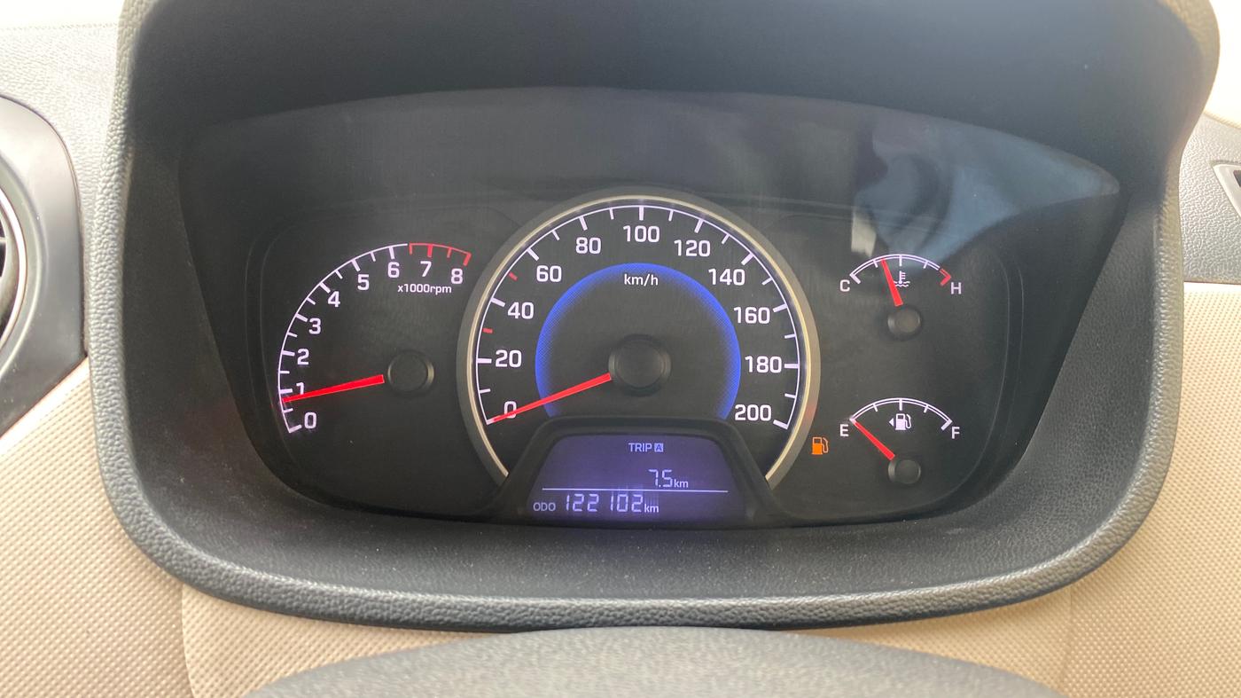2017 Hyundai Grand i10 SPORTZ (O) 1.2 KAPPA VTVT, Petrol, Manual, 1,22,106 km, Odometer Image