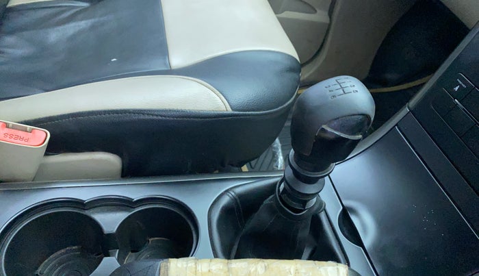2016 Mahindra XUV500 W6, Diesel, Manual, 88,750 km, Gear Lever