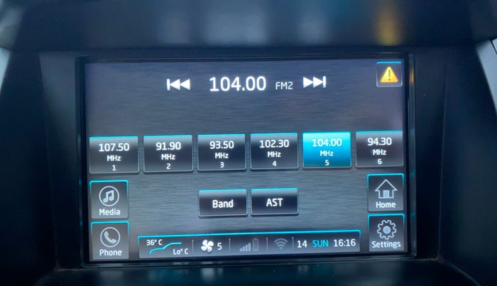 2016 Mahindra XUV500 W6, Diesel, Manual, 88,750 km, Touchscreen Infotainment System