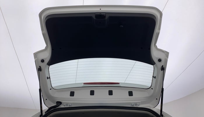 2022 Volkswagen TAIGUN HIGHLINE 1.0 TSI AT, Petrol, Automatic, 16,138 km, Boot Door Open