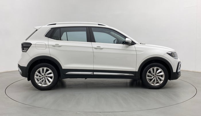 2022 Volkswagen TAIGUN HIGHLINE 1.0 TSI AT, Petrol, Automatic, 16,138 km, Right Side View