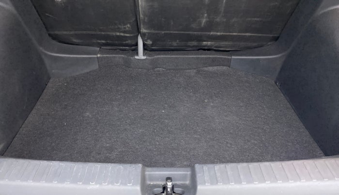 2022 Volkswagen TAIGUN HIGHLINE 1.0 TSI AT, Petrol, Automatic, 16,138 km, Boot Inside