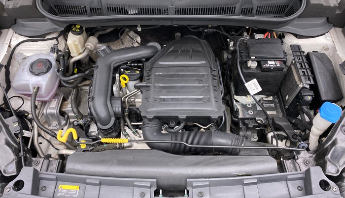 2022 Volkswagen TAIGUN HIGHLINE 1.0 TSI AT, Petrol, Automatic, 16,138 km, Open Bonet