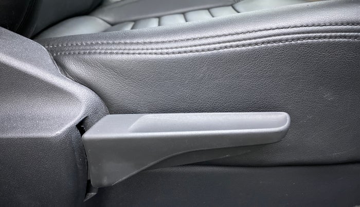 2022 Volkswagen TAIGUN HIGHLINE 1.0 TSI AT, Petrol, Automatic, 16,138 km, Driver Side Adjustment Panel