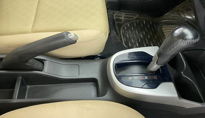 2017 Honda Jazz 1.2L I-VTEC V AT, Petrol, Automatic, 61,636 km, Gear Lever