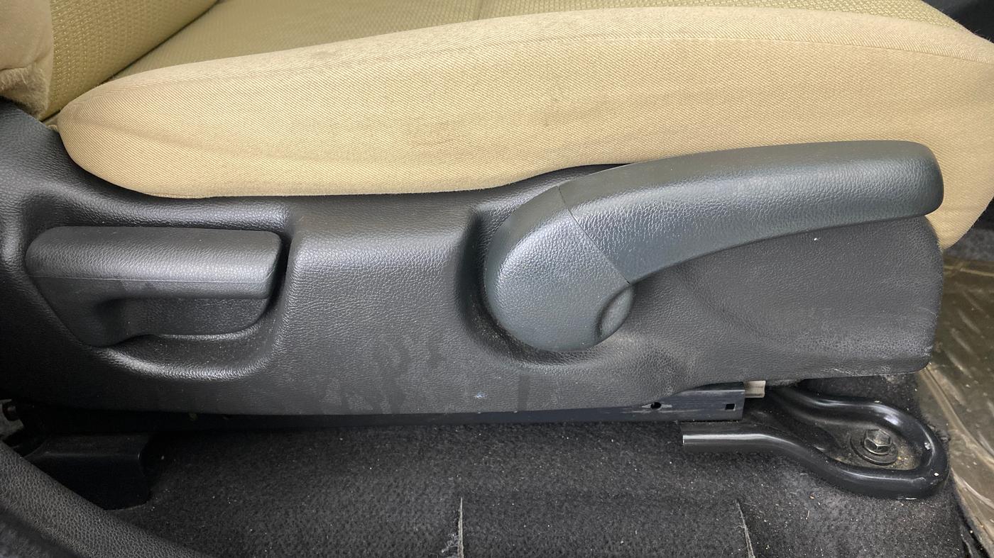 2017 Honda Jazz 1.2L I-VTEC V AT, Petrol, Automatic, 61,636 km, Driver Side Adjustment Panel
